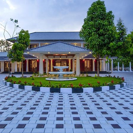 Nsk Anamthara Resort Private Limited Attingal エクステリア 写真